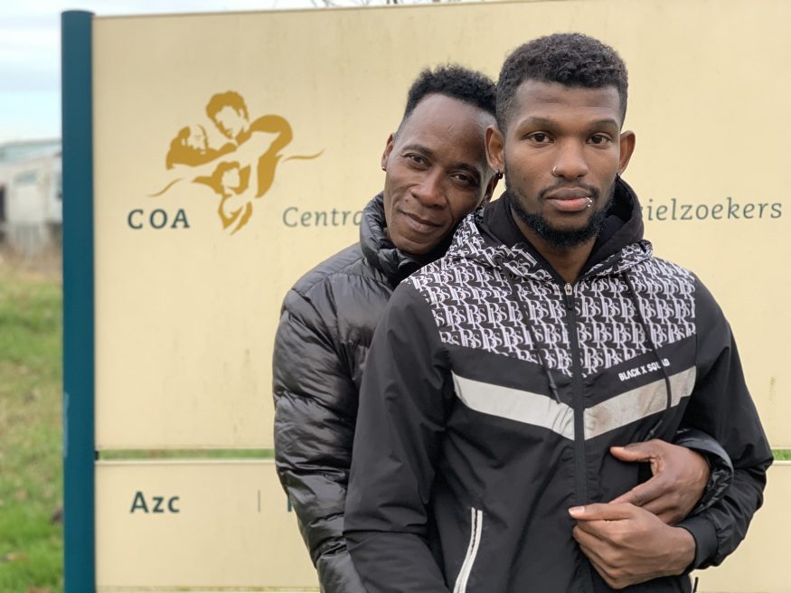 Uxlayotgan ayol bilan jinsiy aloqa ni onlayn tomosha qiling