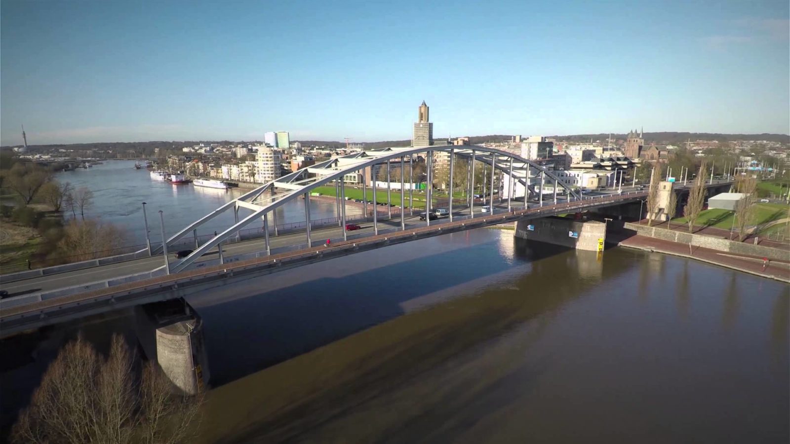Een brug te ver? - Nieuw Wij