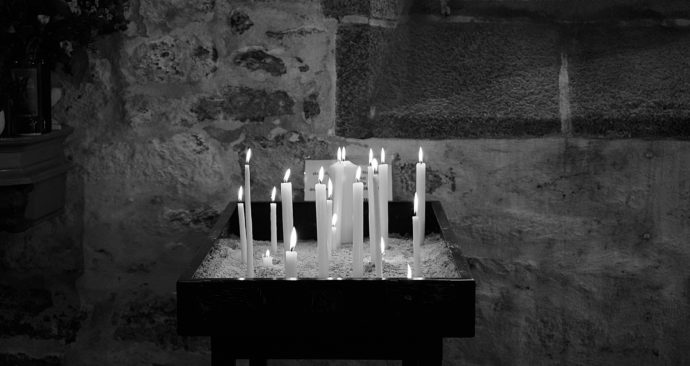 candles-2403602_1920