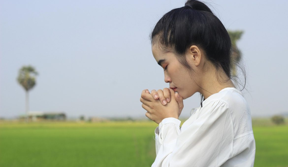 Tep Ro -Pixabay woman-6004655_1280