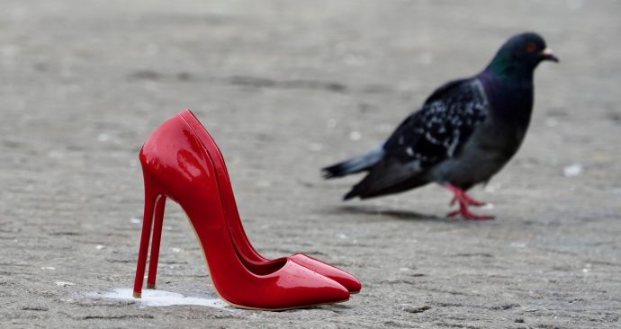 Foto2-de_rode_lege_hakken_lee