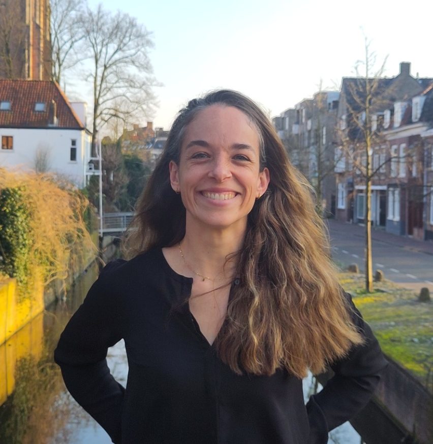 de rechte rug van… – kopie
